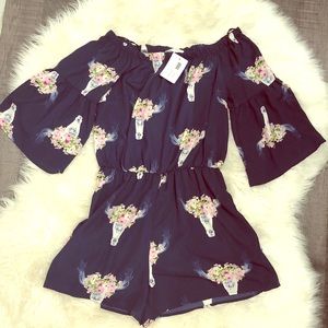 Off should romper. 1X. NWT.